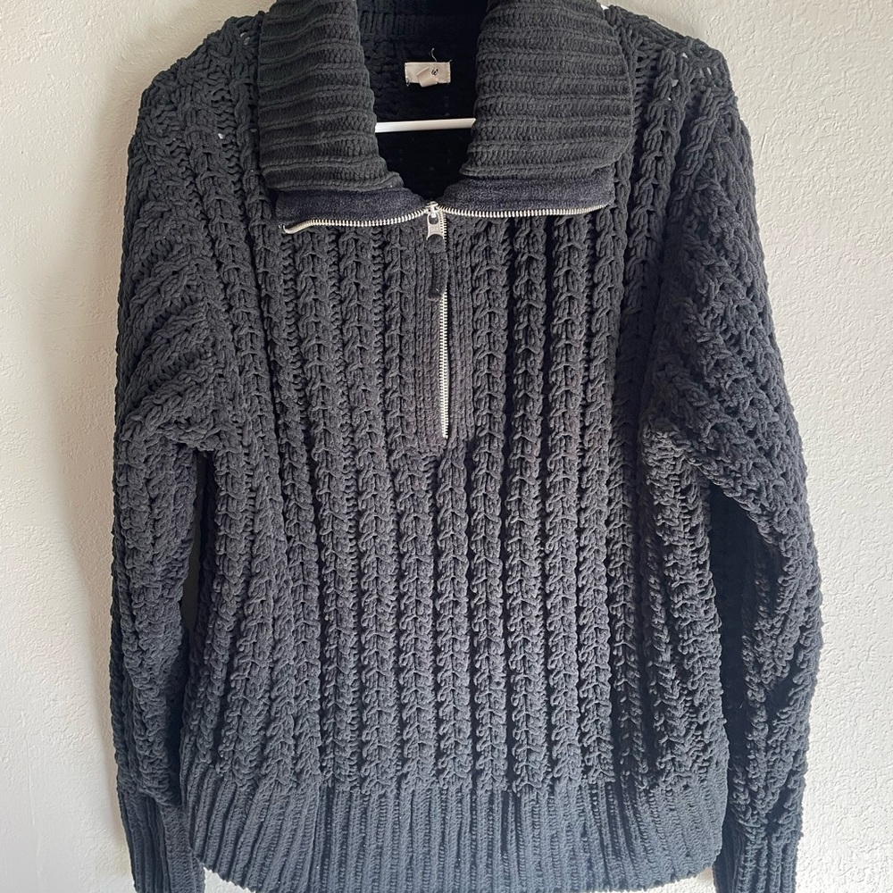 Aerie womens Sweater Small chenille black